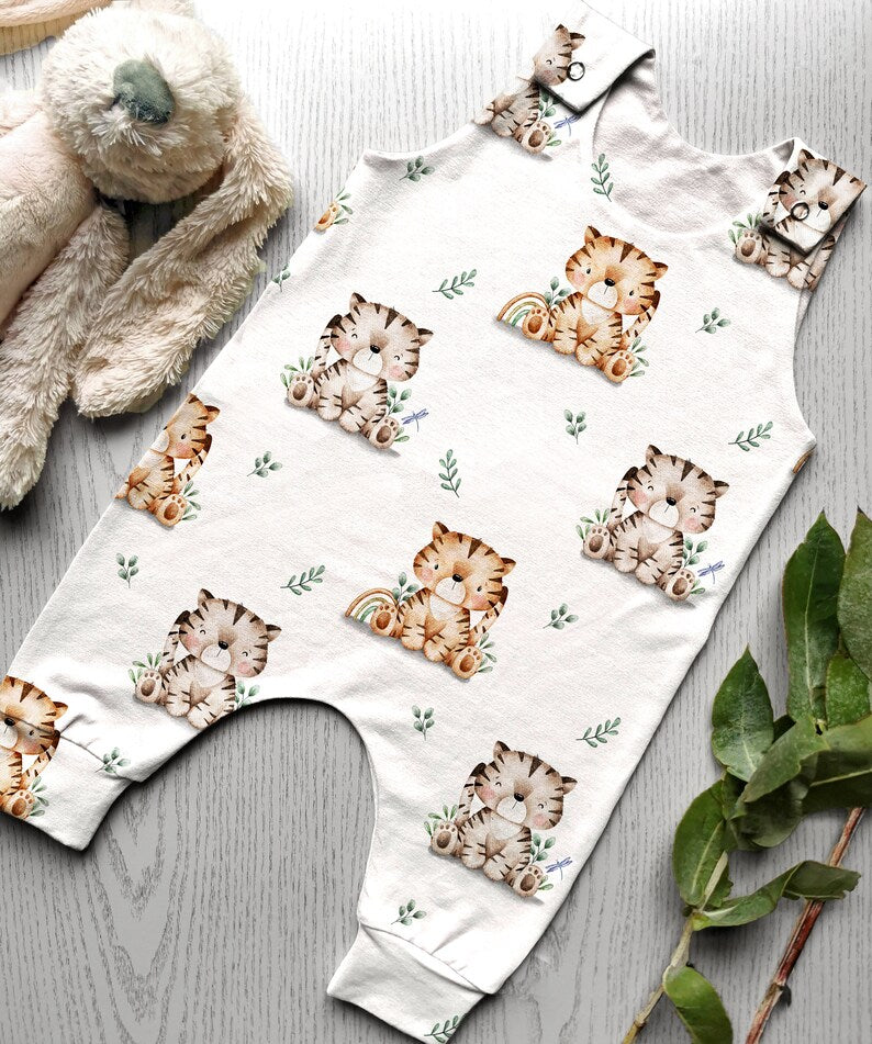 Animals tigers white